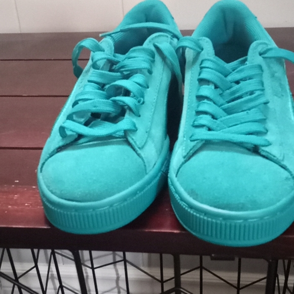 Turquoise PUMAS - Picture 4 of 5